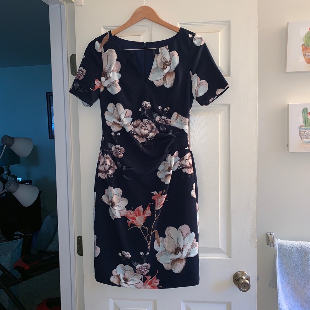 Adrianna Papell navy floral dress size 4